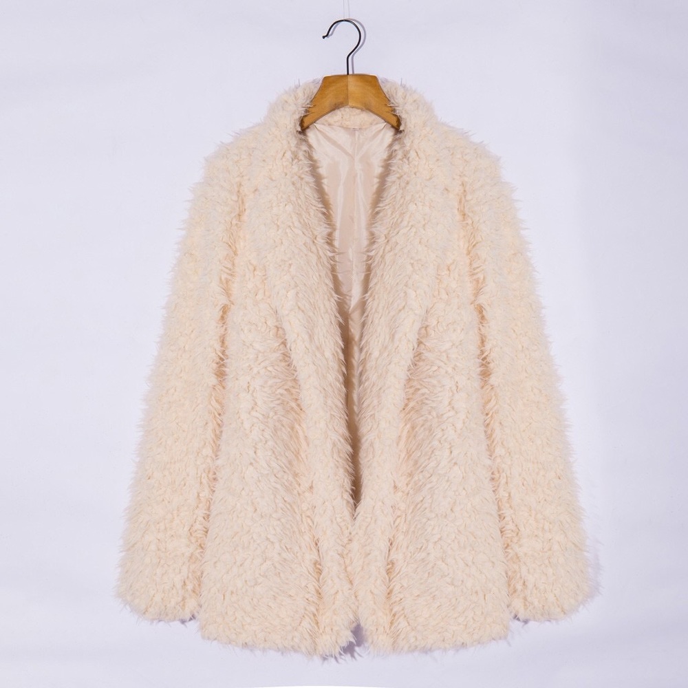 🌹Soft & Cozy Faux Fur Coat🌹 - Picture 5 of 7